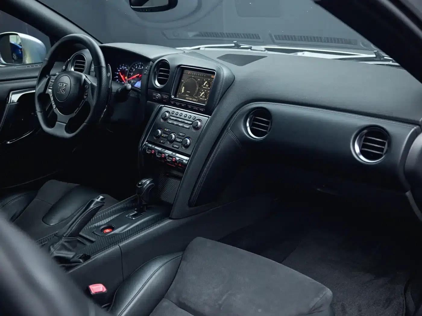 2012 Nissan GT-R 3.8T Premium Edition — миниатюра 24
