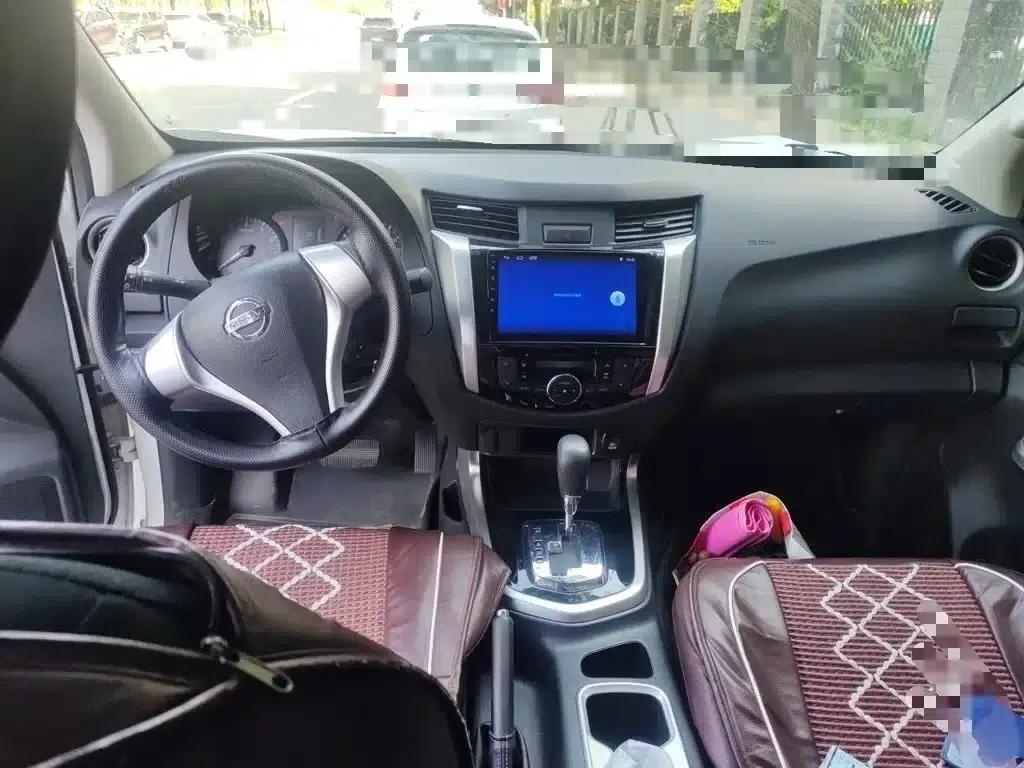 2017 Navara 2.5L Automatic 2WD Luxury Edition QR25 — миниатюра 13