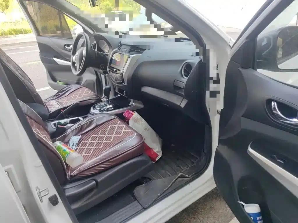 2017 Navara 2.5L Automatic 2WD Luxury Edition QR25 — миниатюра 20