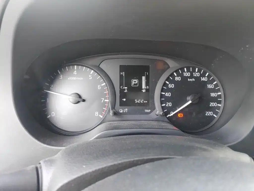 2017 Navara 2.5L Automatic 2WD Luxury Edition QR25 — миниатюра 4