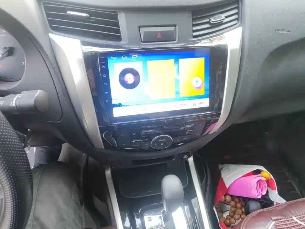 2017 Navara 2.5L Automatic 2WD Luxury Edition QR25 — миниатюра 6