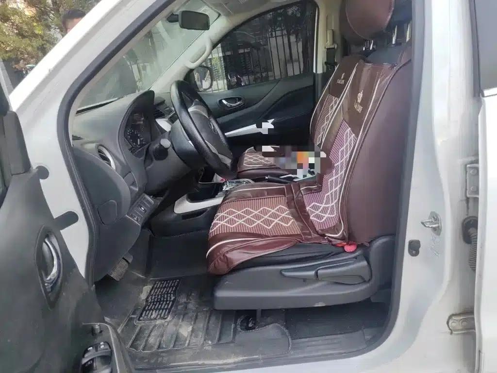 2017 Navara 2.5L Automatic 2WD Luxury Edition QR25 — миниатюра 8
