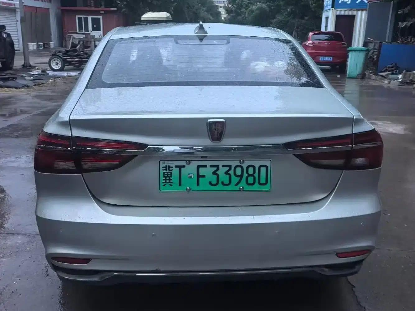 Roewe i6 New Energy 2017 45T Hybrid Connected Smart Edition — миниатюра 3