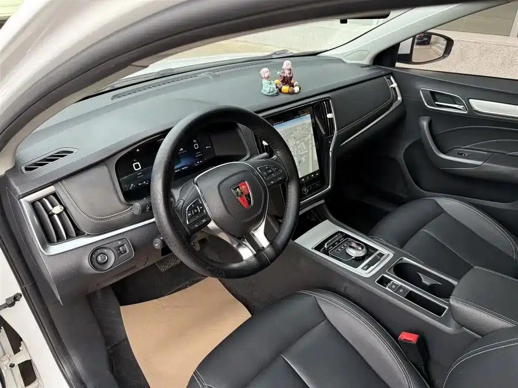 Roewe i6 New Energy 2017 45T Hybrid Connected Smart Edition — миниатюра 9