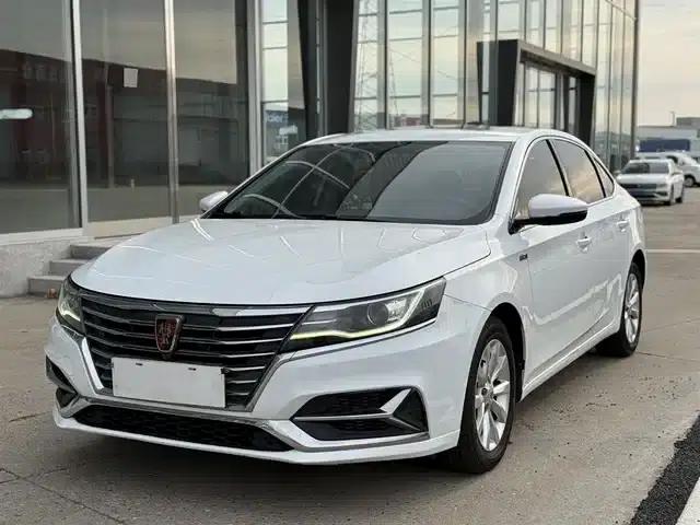 Roewe i6 New Energy 2017 45T Hybrid Connected Smart Edition