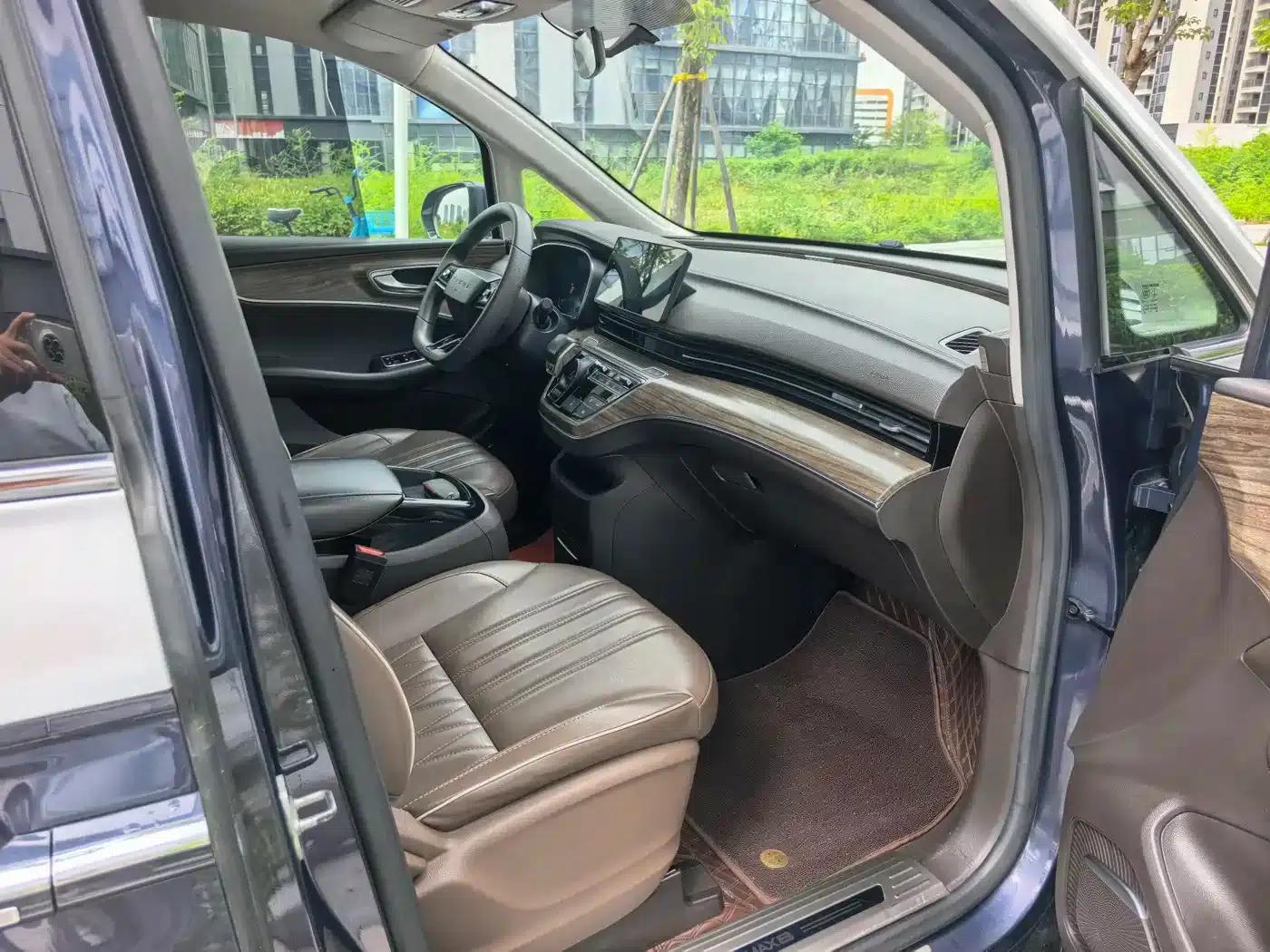 Roewe iMAX8 New Energy 2022 Silver Edition — миниатюра 21