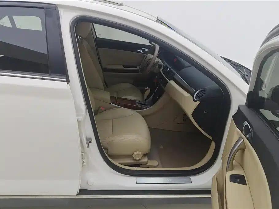 Roewe 550 2012 Model 550 1.8L Automatic Value Edition — миниатюра 8