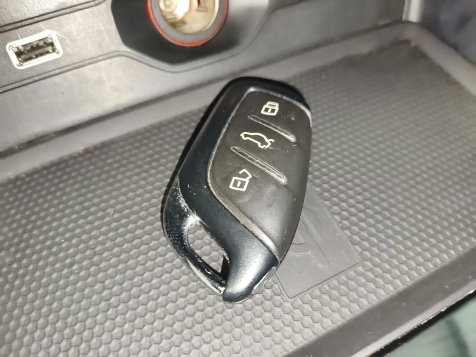 MG Pilot 2021 300TGI Automatic Two-Wheel Drive Trophy Prestige Edition — миниатюра 28