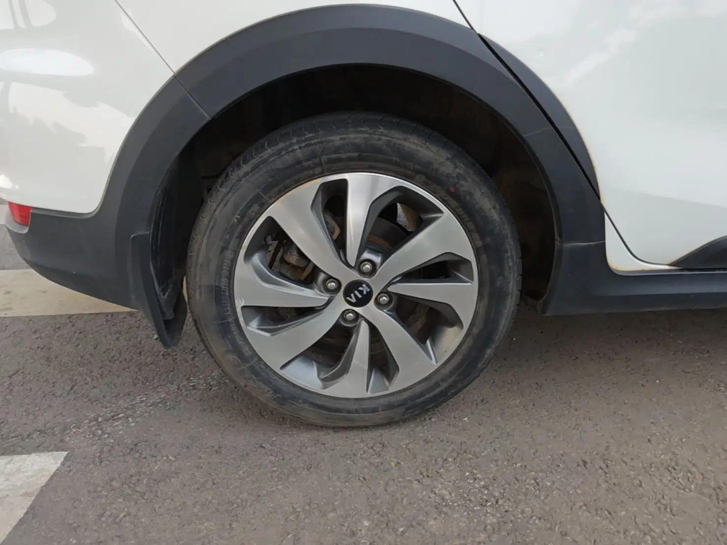 Kia KX Cross 2018 1.6L Automatic Dynamic Sunroof Version — миниатюра 11