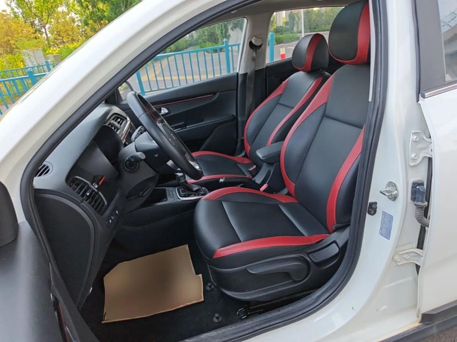 Kia KX Cross 2018 1.6L Automatic Dynamic Sunroof Version — миниатюра 22