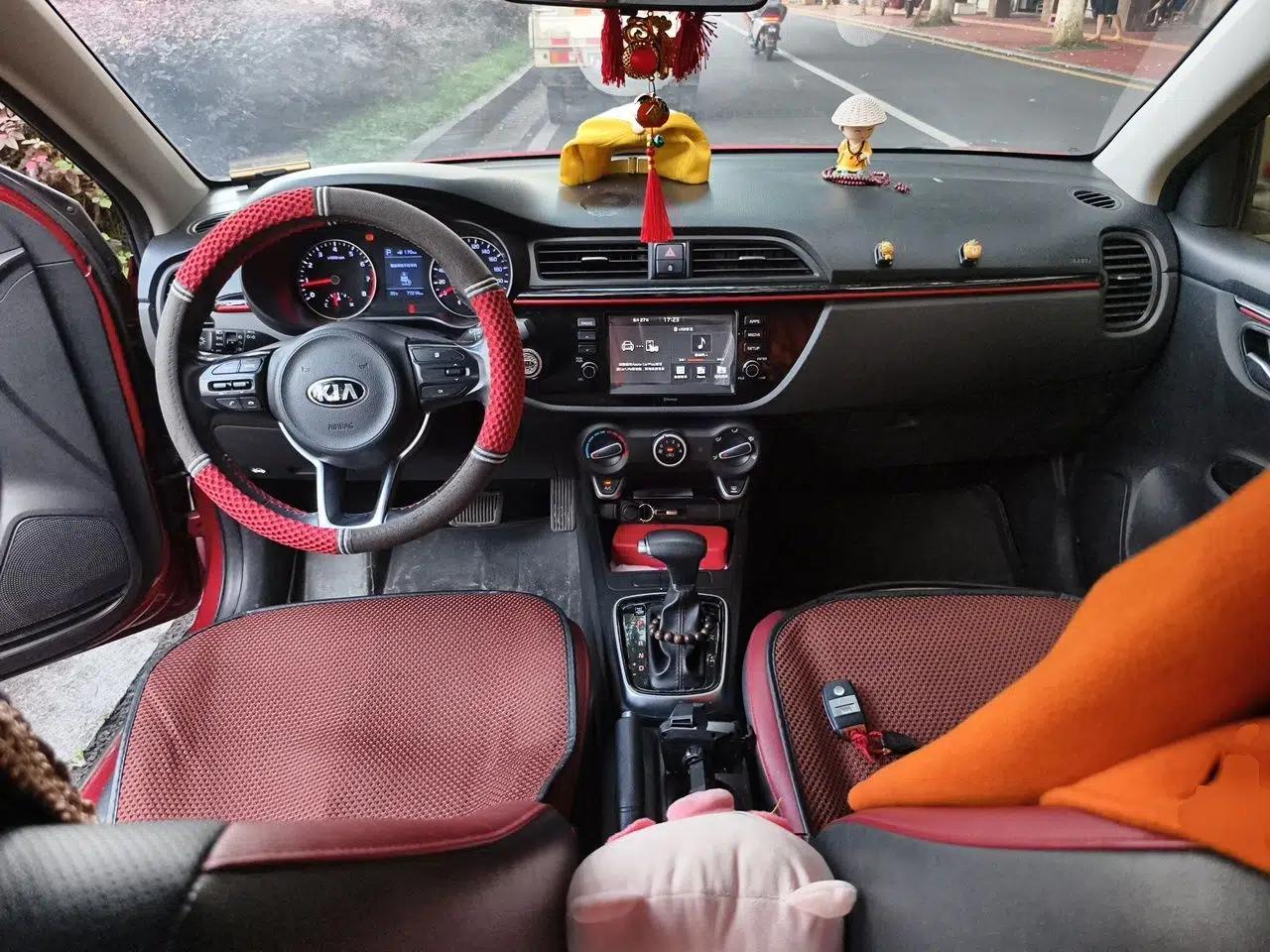 Kia KX Cross 2018 1.6L Automatic Dynamic Sunroof Version — миниатюра 9