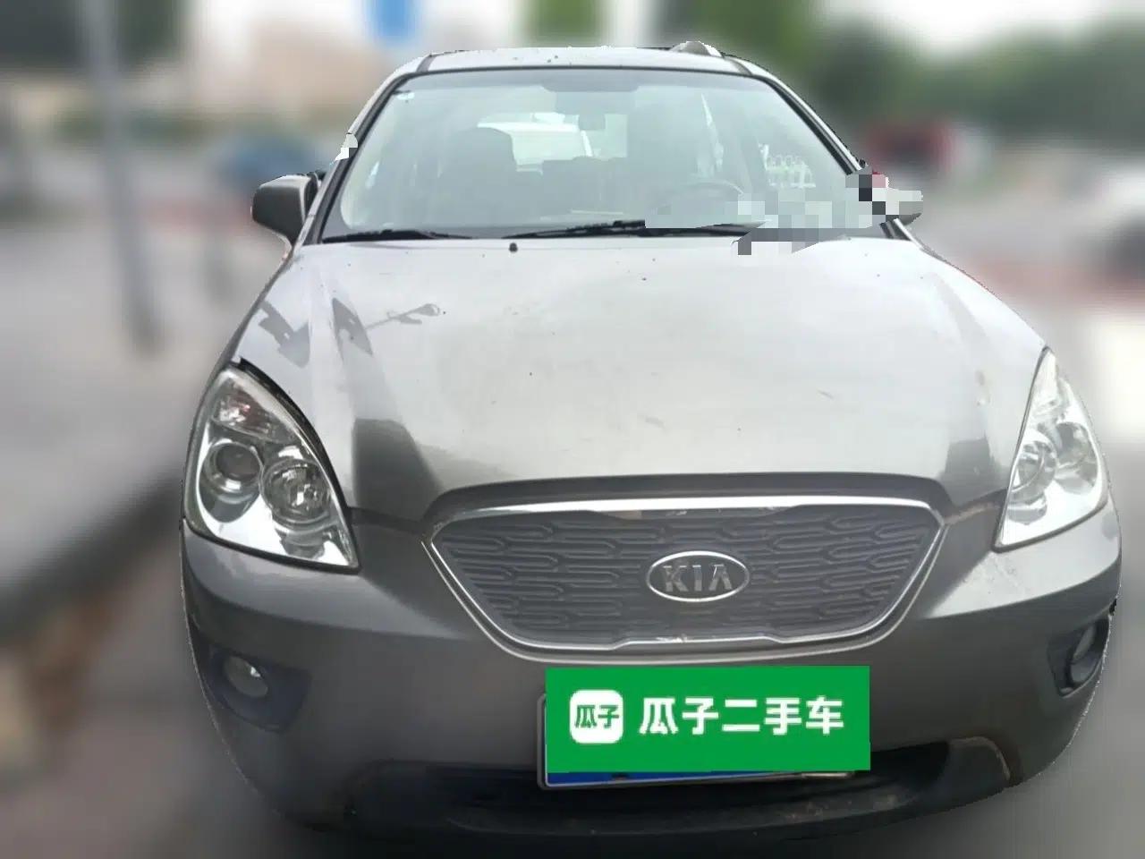 Kia Carens 2011 1.6L 5-Seater Manual Comfort Edition — миниатюра 2