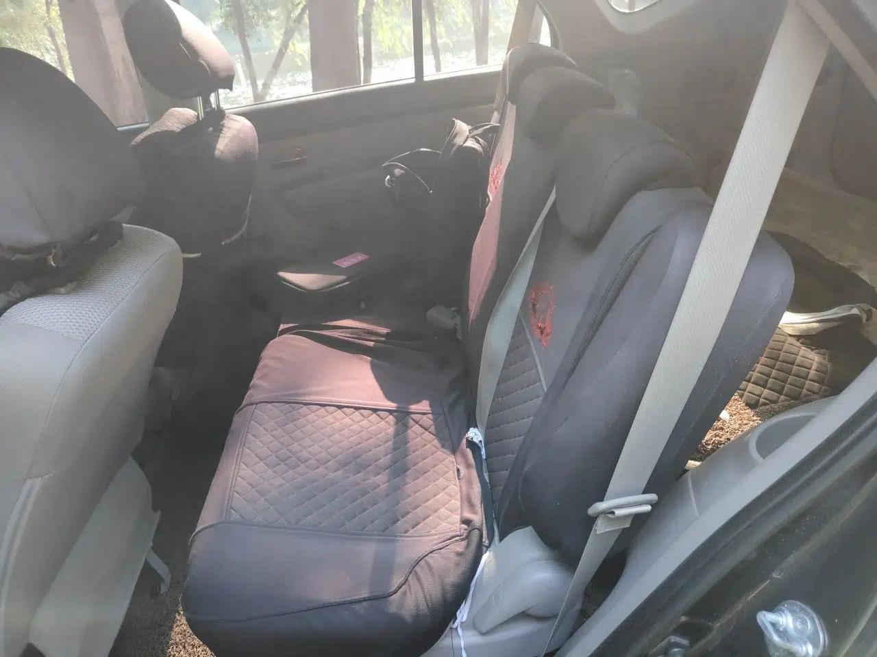 Kia Carens 2011 2.0L 7-Seater Automatic Standard Edition — миниатюра 17