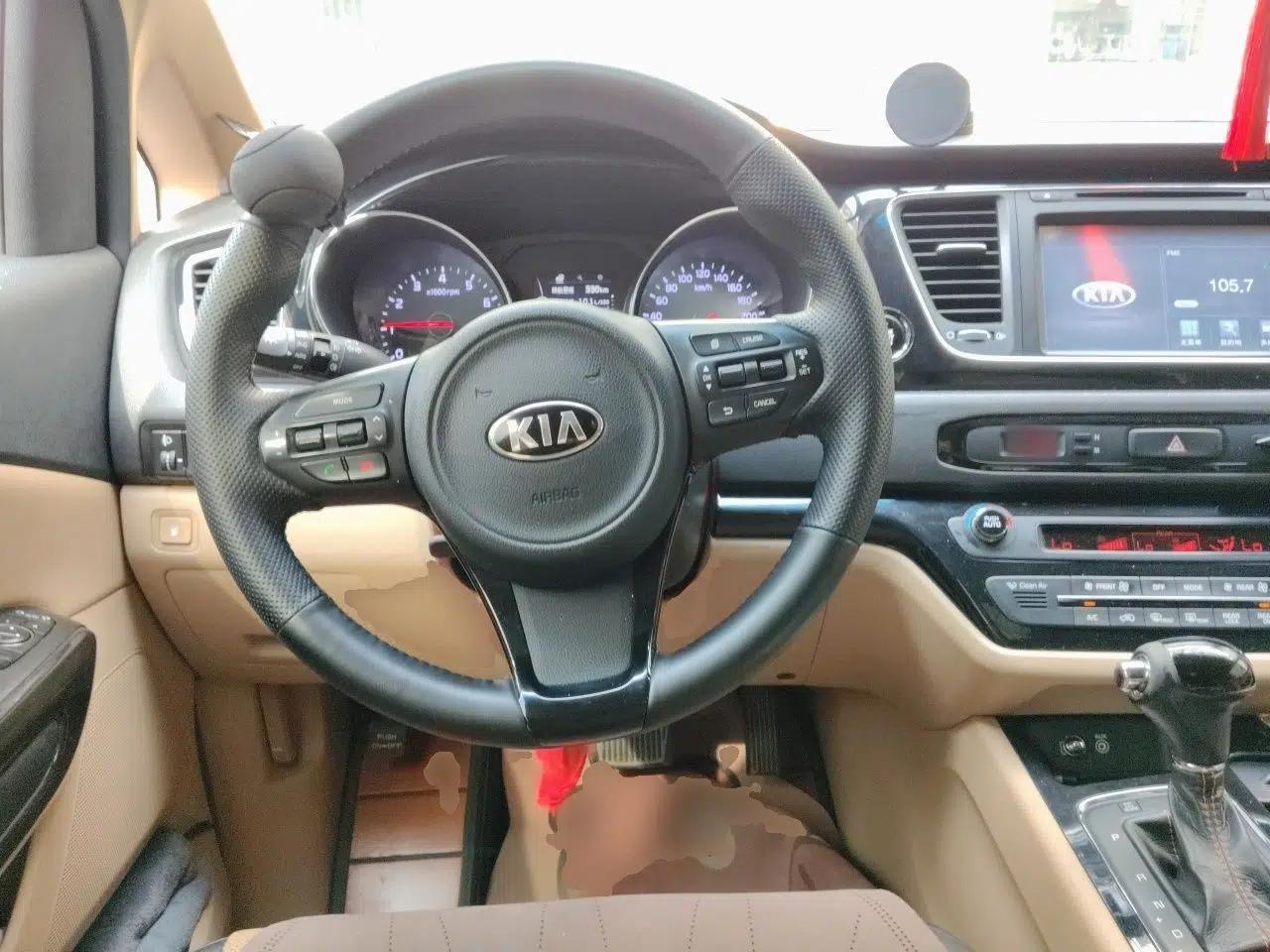 Kia Carnival 2015 3.3 GDI Luxury Edition China IV Standard — миниатюра 10
