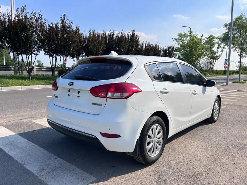 Kia K3S 2014 1.6L Automatic GL — миниатюра 4