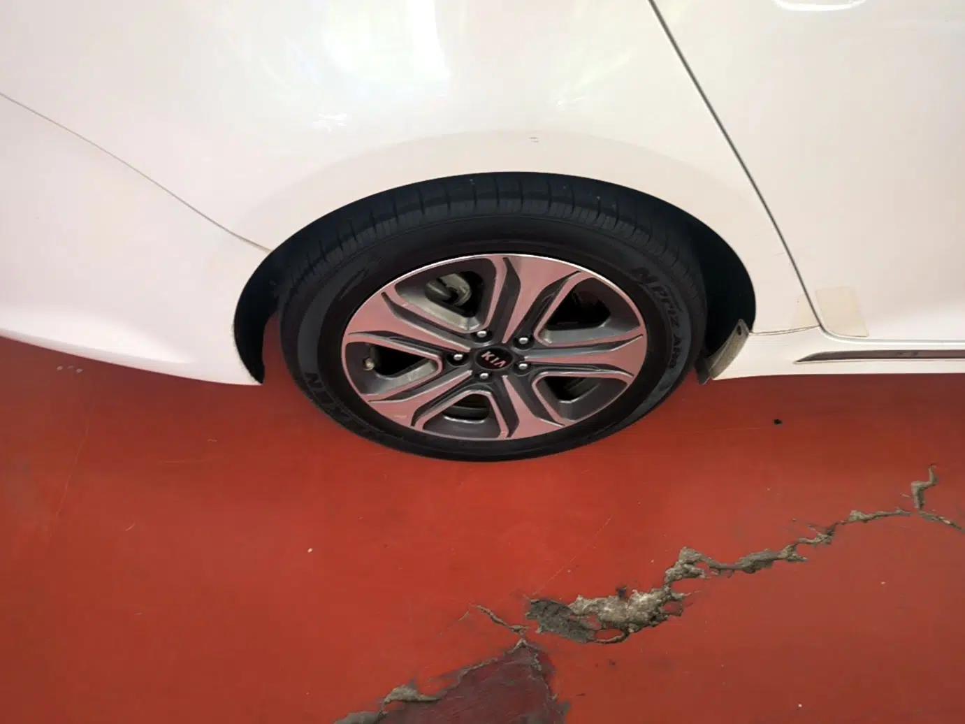 Kia K5 New Energy 2018 2.0L Smart Enjoyment Version — миниатюра 11