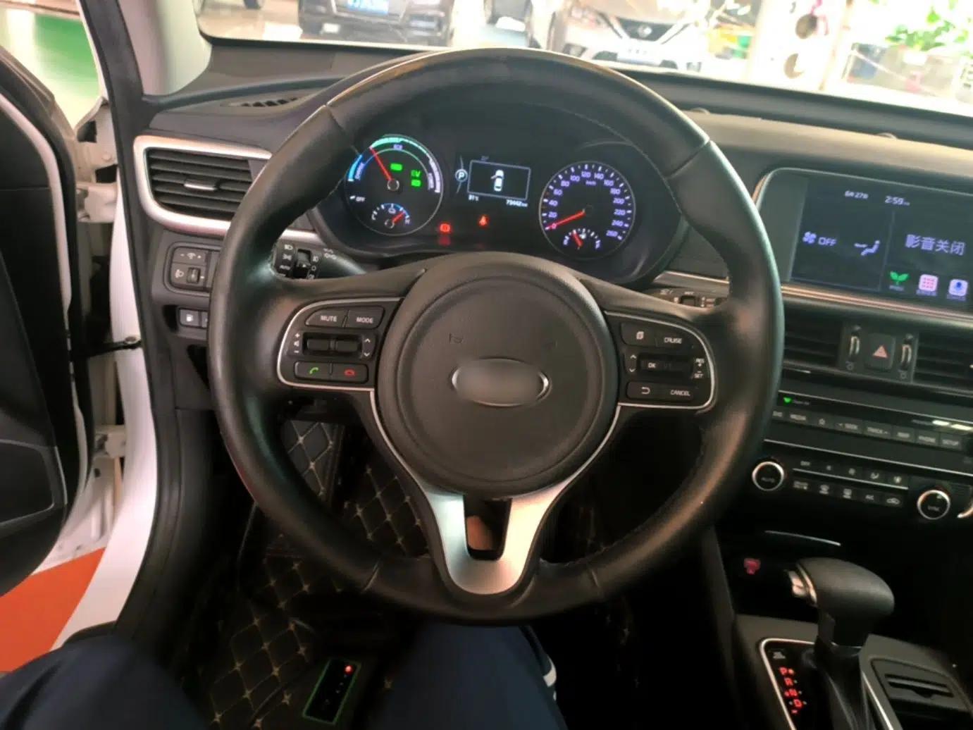 Kia K5 New Energy 2018 2.0L Smart Enjoyment Version — миниатюра 18