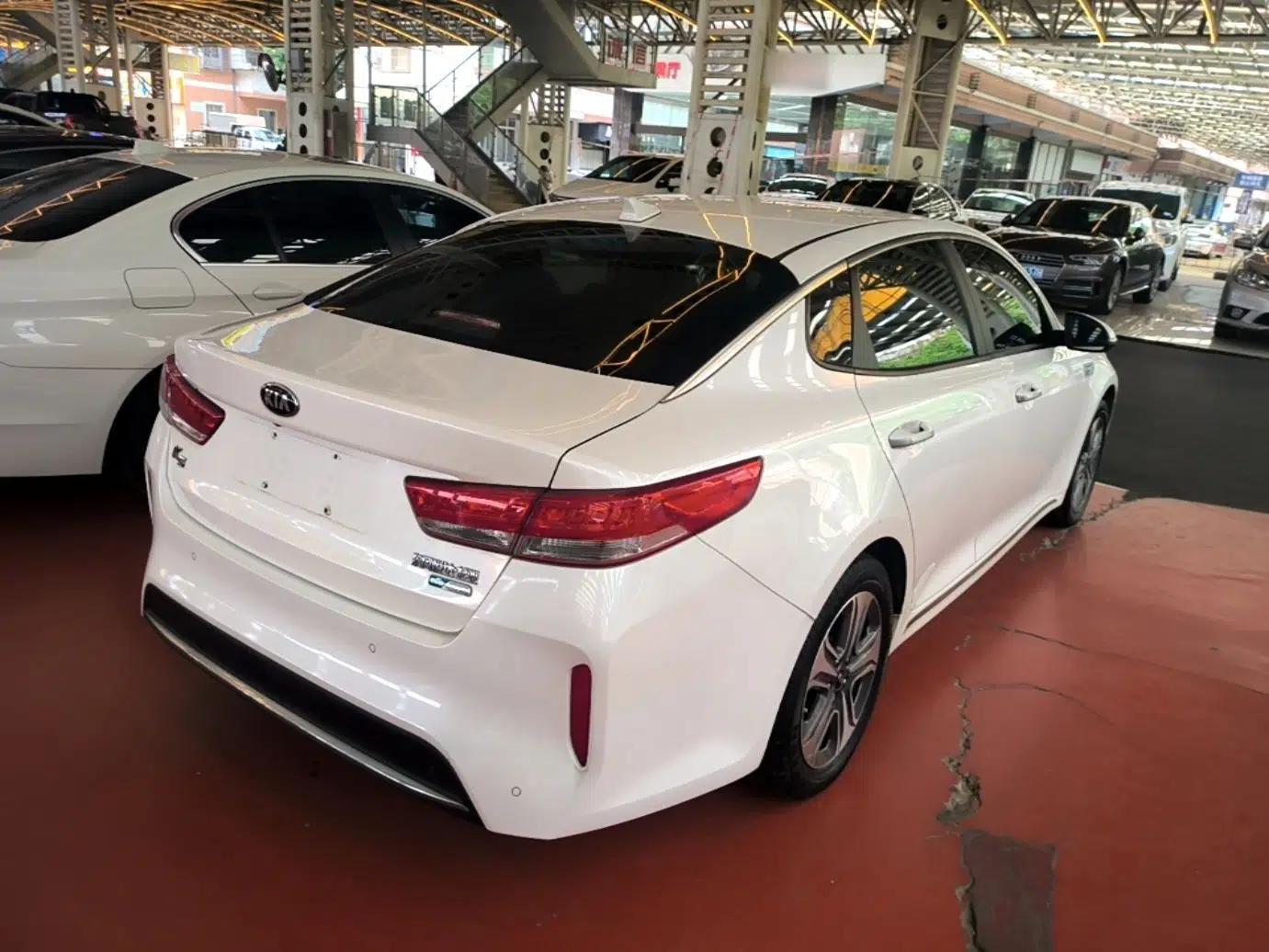 Kia K5 New Energy 2018 2.0L Smart Enjoyment Version — миниатюра 6