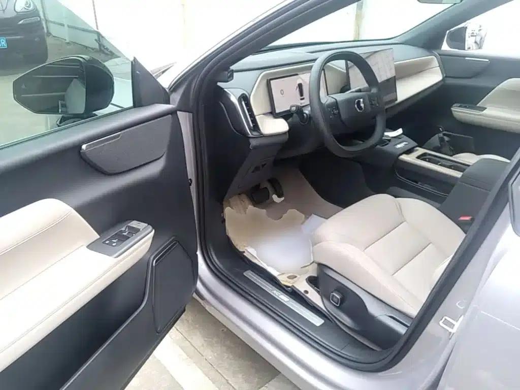 2026 Volvo XC70 Plug-in Hybrid (Two-Wheel Drive, Long Range, Core) — миниатюра 16