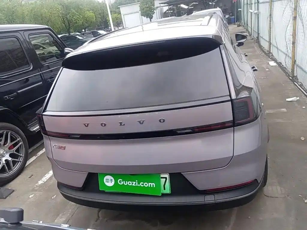 2026 Volvo XC70 Plug-in Hybrid (Two-Wheel Drive, Long Range, Core) — миниатюра 6