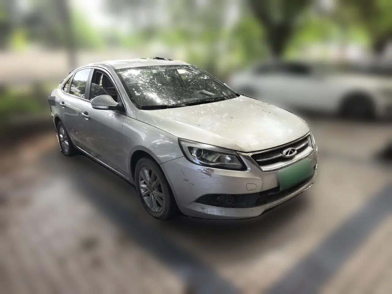 Chery Arrizo 7 2013 1.6L Manual ZhiShang Edition — миниатюра 3