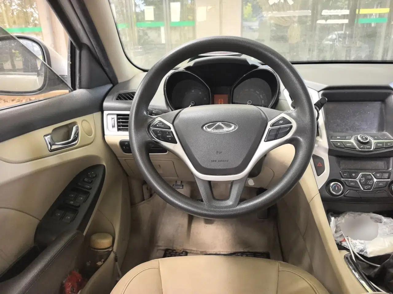 Chery Arrizo 7 2013 1.6L Manual ZhiShang Edition — миниатюра 10