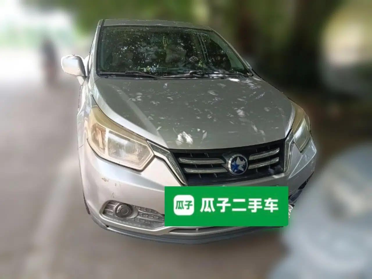 Venucia D50 2015 1.6L Automatic Fashion Edition — миниатюра 2