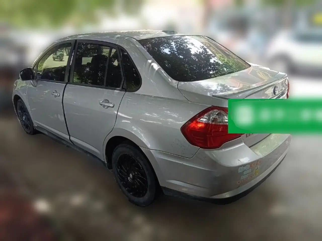 Venucia D50 2015 1.6L Automatic Fashion Edition — миниатюра 4
