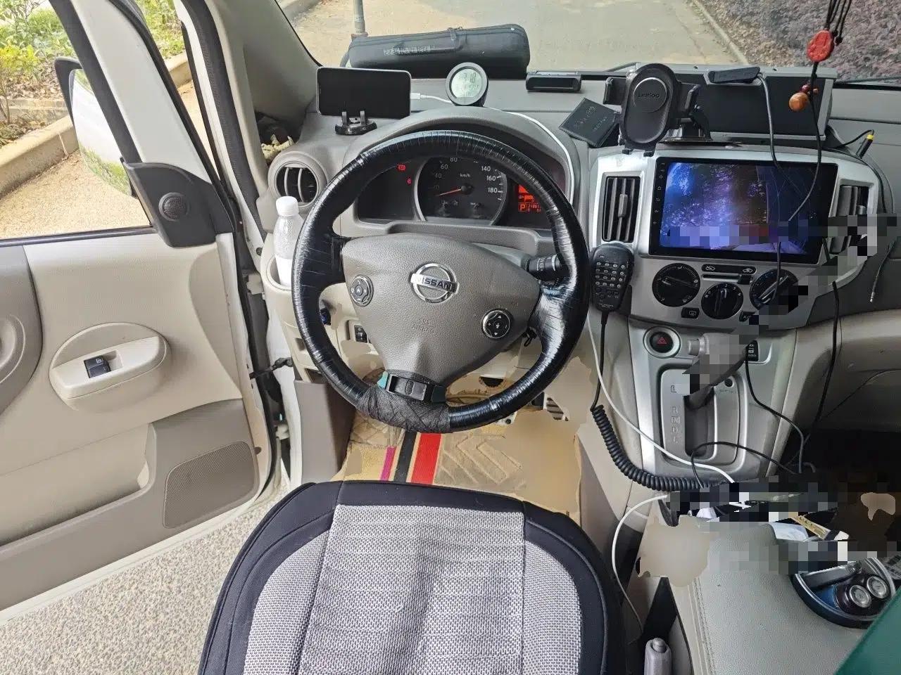Nissan NV200 2016 Revised Version 1.6L CVT Luxury Edition — миниатюра 10