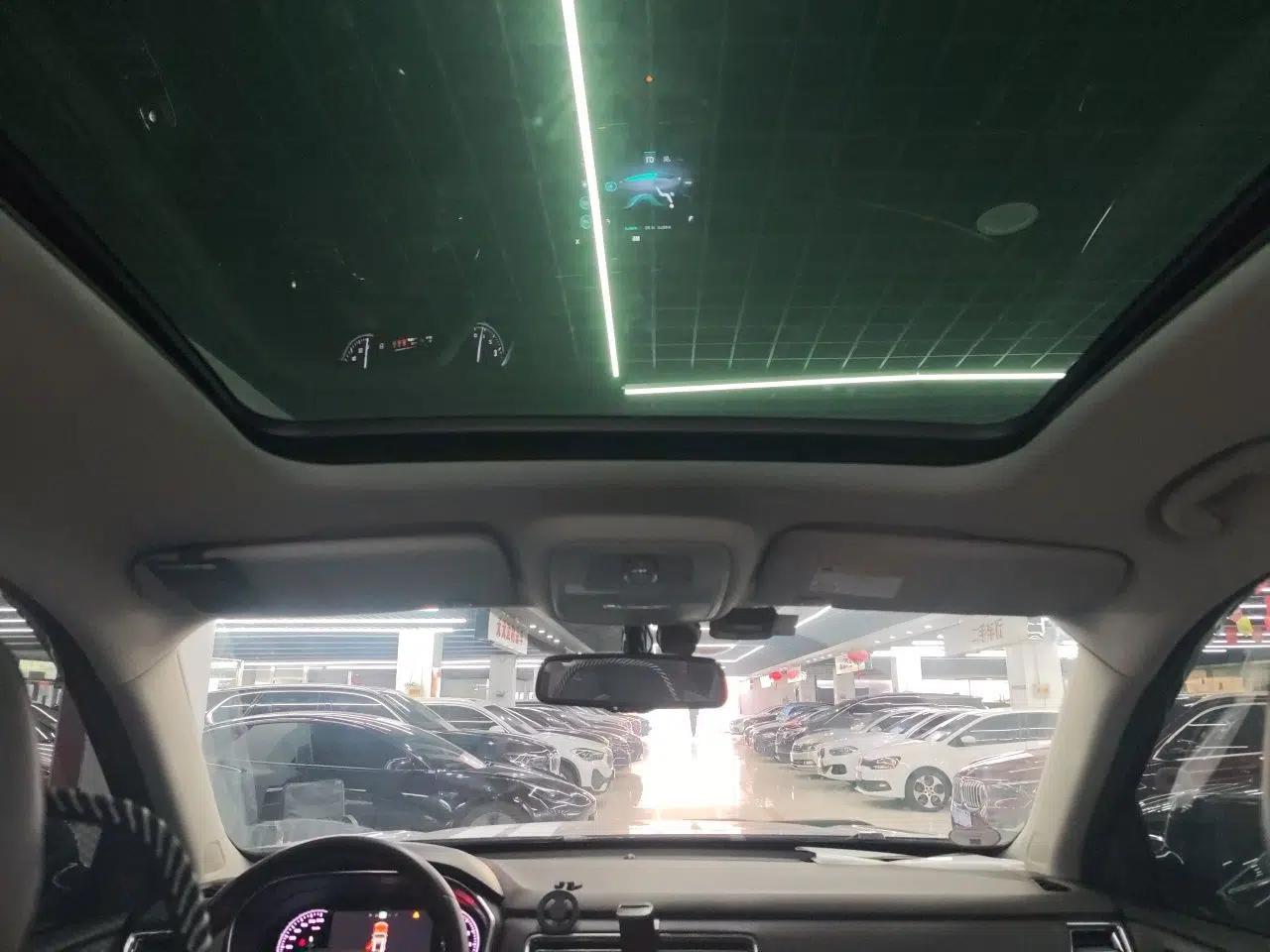 Roewe RX8 2018 30T Smart Connectivity Two-Wheel Drive Flagship Edition — миниатюра 18