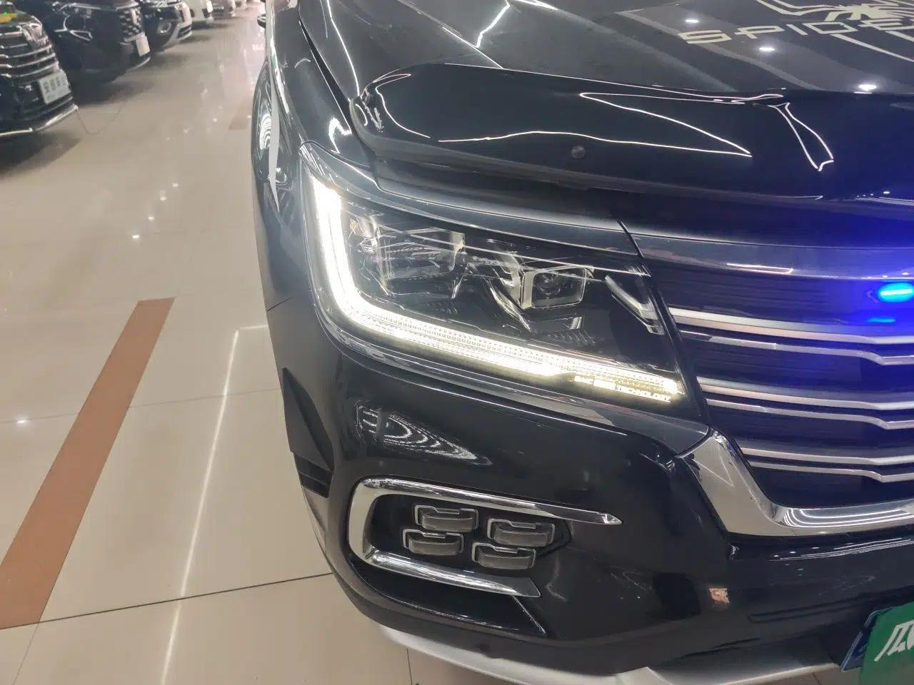 Roewe RX8 2018 30T Smart Connectivity Two-Wheel Drive Flagship Edition — миниатюра 7
