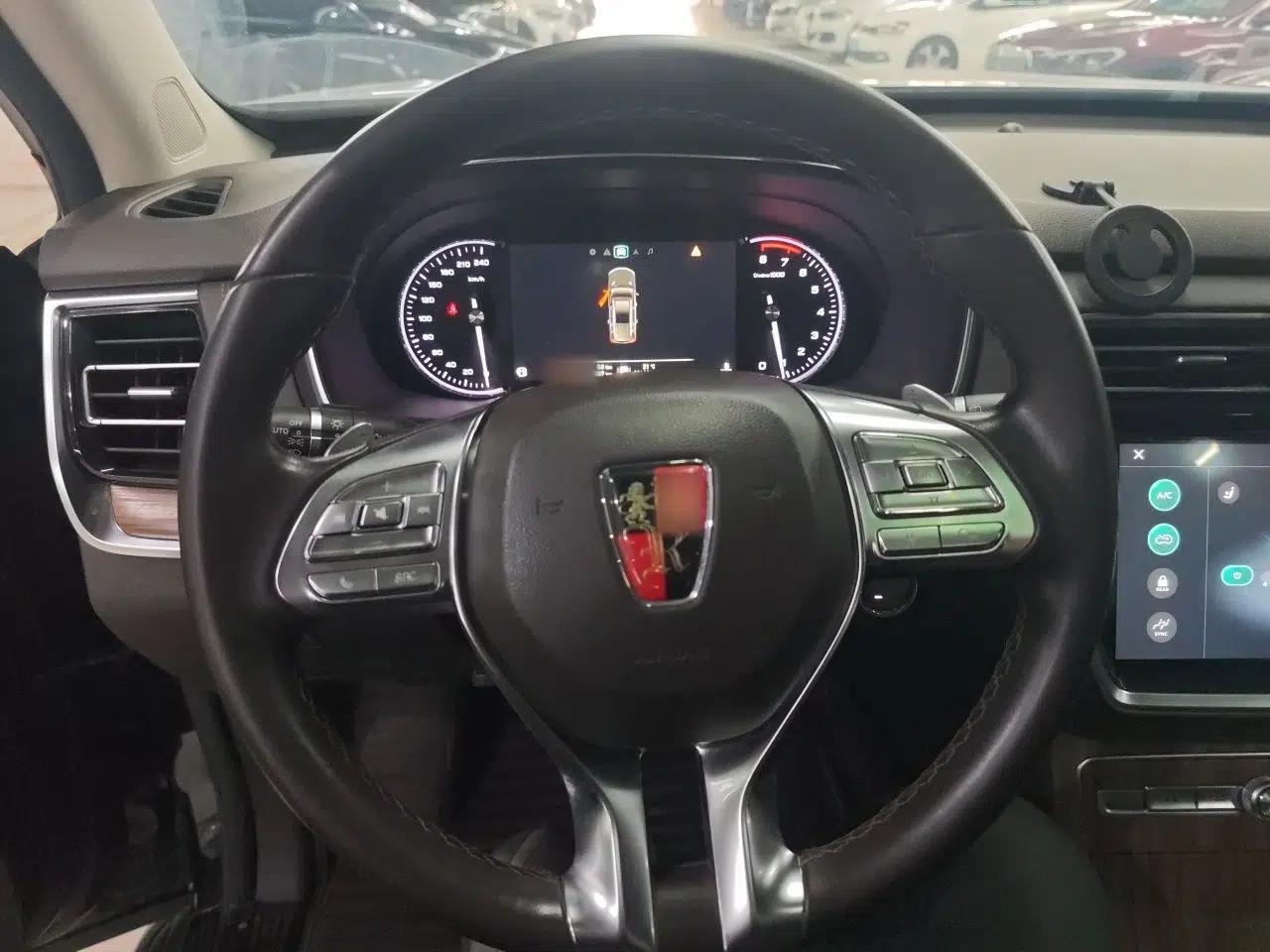 Roewe RX8 2018 30T Smart Connectivity Two-Wheel Drive Flagship Edition — миниатюра 10