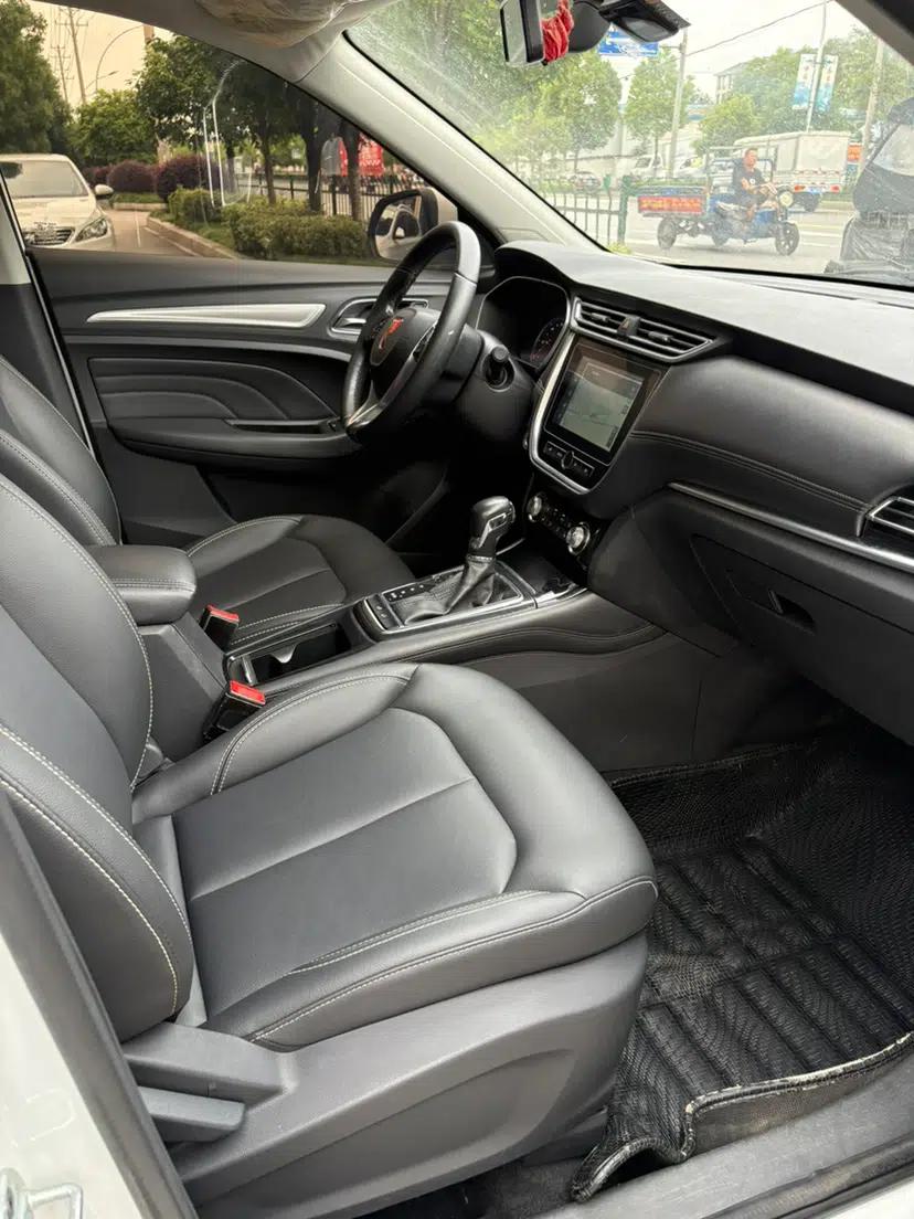 Roewe RX3 2018 1.6L CVT Internet Smart Edition — миниатюра 11