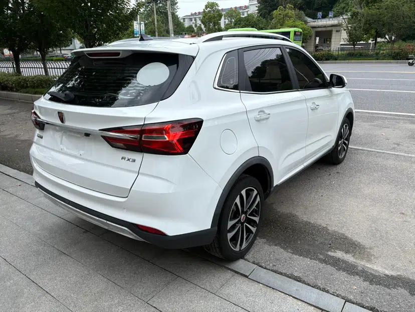 Roewe RX3 2018 1.6L CVT Internet Smart Edition — миниатюра 6