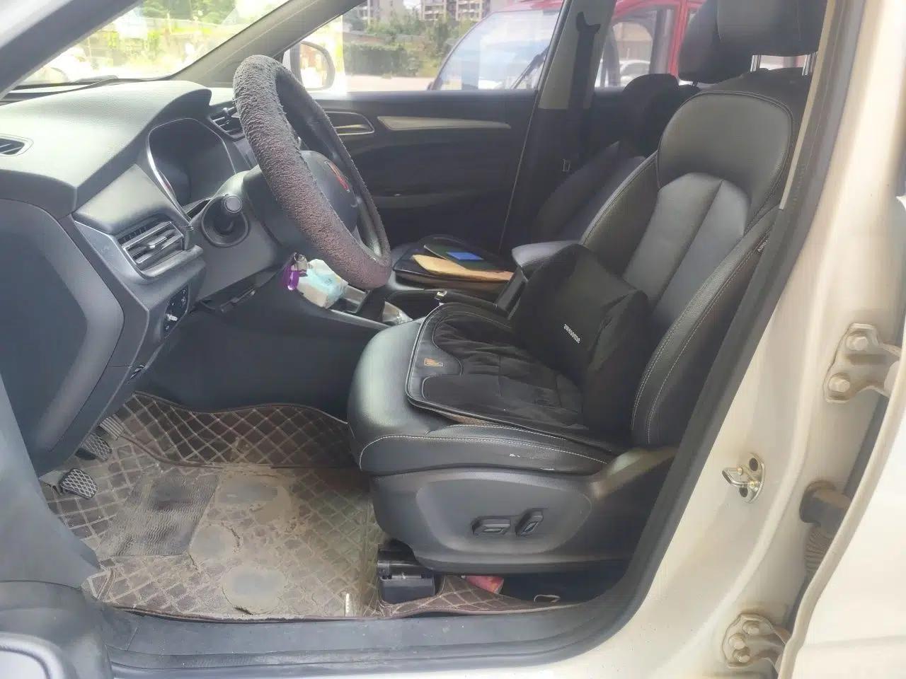 Roewe RX3 2018 1.6L Manual Internet Smart Edition — миниатюра 15