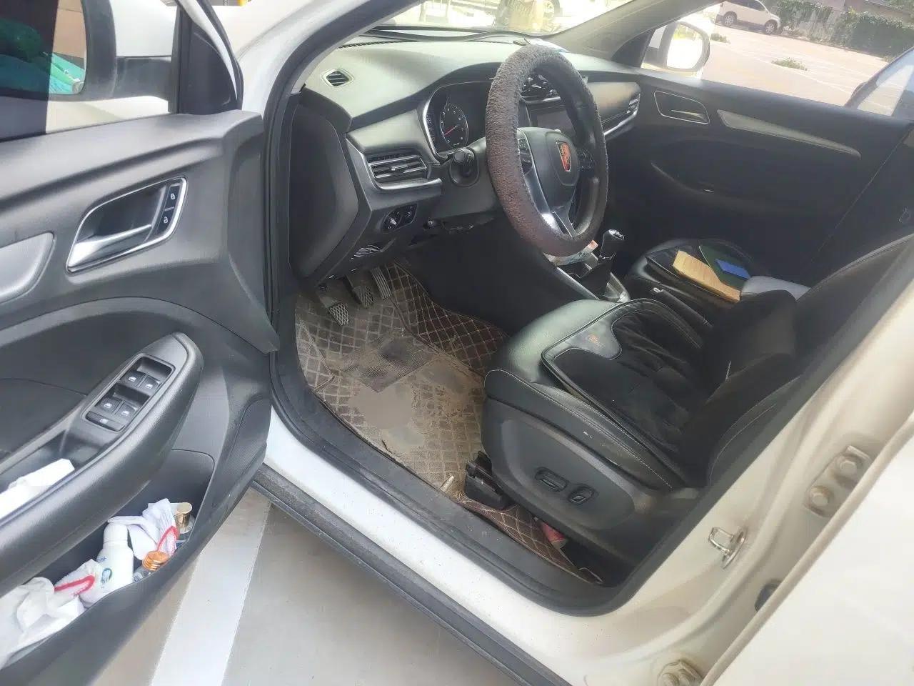 Roewe RX3 2018 1.6L Manual Internet Smart Edition — миниатюра 16