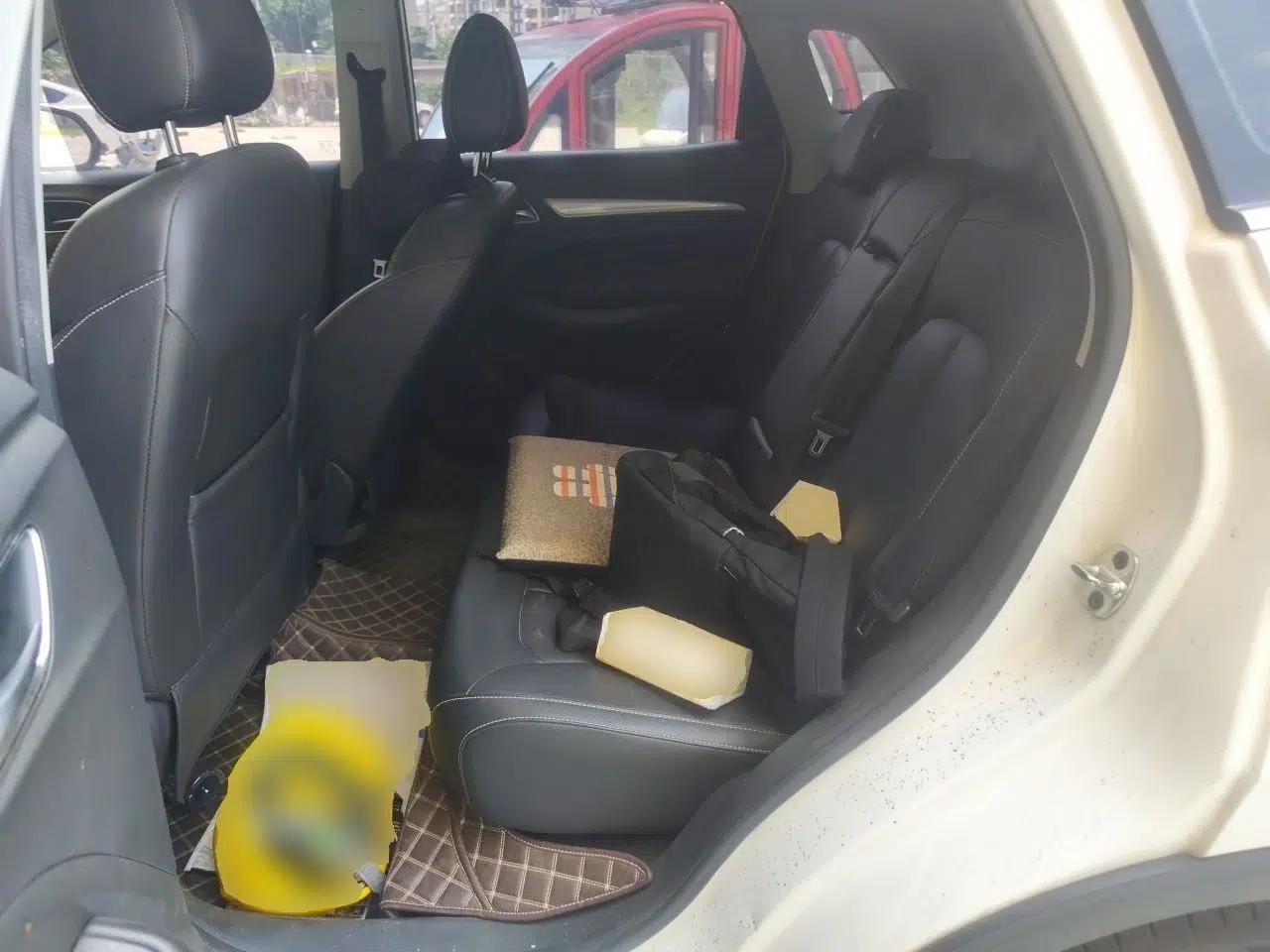 Roewe RX3 2018 1.6L Manual Internet Smart Edition — миниатюра 17
