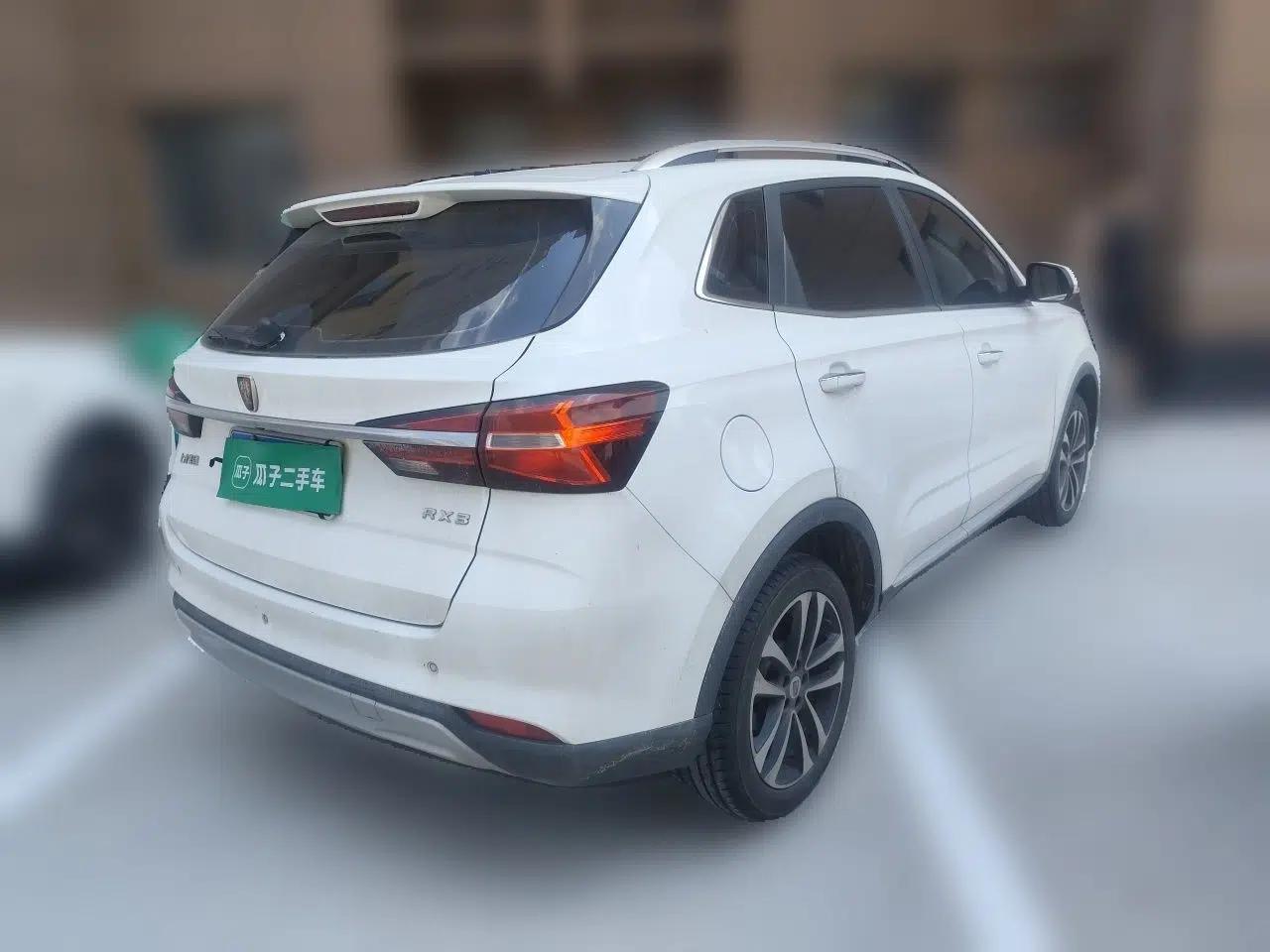 Roewe RX3 2018 1.6L Manual Internet Smart Edition — миниатюра 6