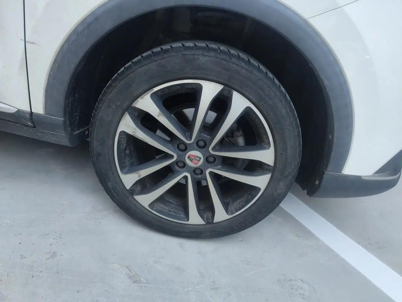 Roewe RX3 2018 1.6L Manual Internet Smart Edition — миниатюра 8