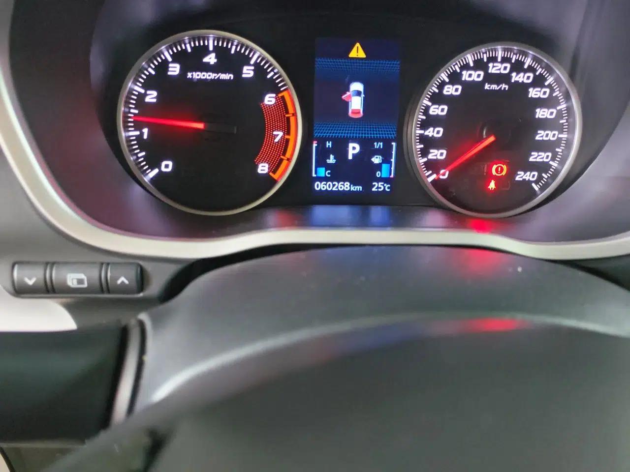 Mitsubishi Eclipse Cross 2021 1.5T CVT Two-Wheel Drive Dream Edition — миниатюра 12