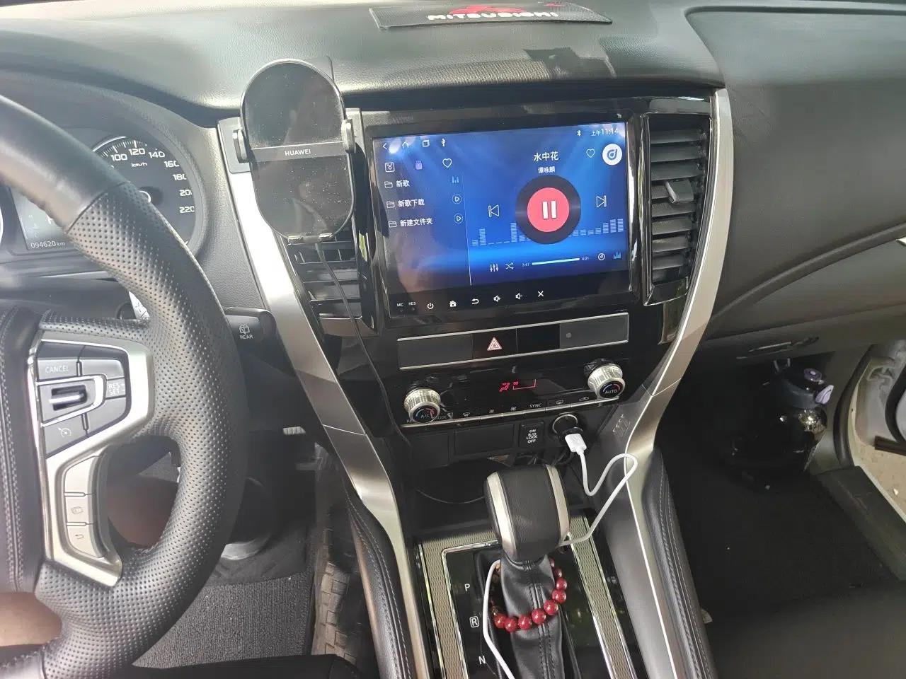 Mitsubishi Pajero Sport Pajero Pinin 3.0 Gasoline Automatic 7-Seater — миниатюра 13