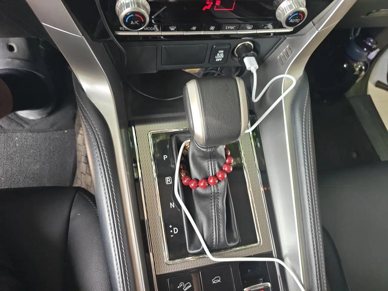 Mitsubishi Pajero Sport Pajero Pinin 3.0 Gasoline Automatic 7-Seater — миниатюра 14