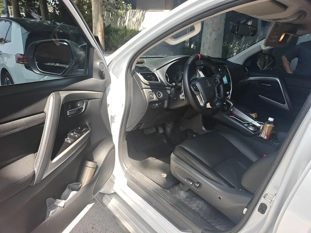 Mitsubishi Pajero Sport Pajero Pinin 3.0 Gasoline Automatic 7-Seater — миниатюра 16