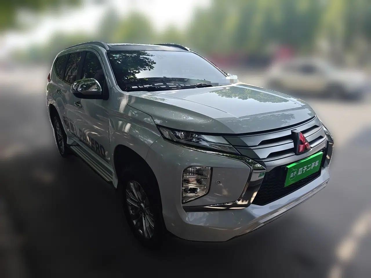 Mitsubishi Pajero Sport Pajero Pinin 3.0 Gasoline Automatic 7-Seater — миниатюра 3