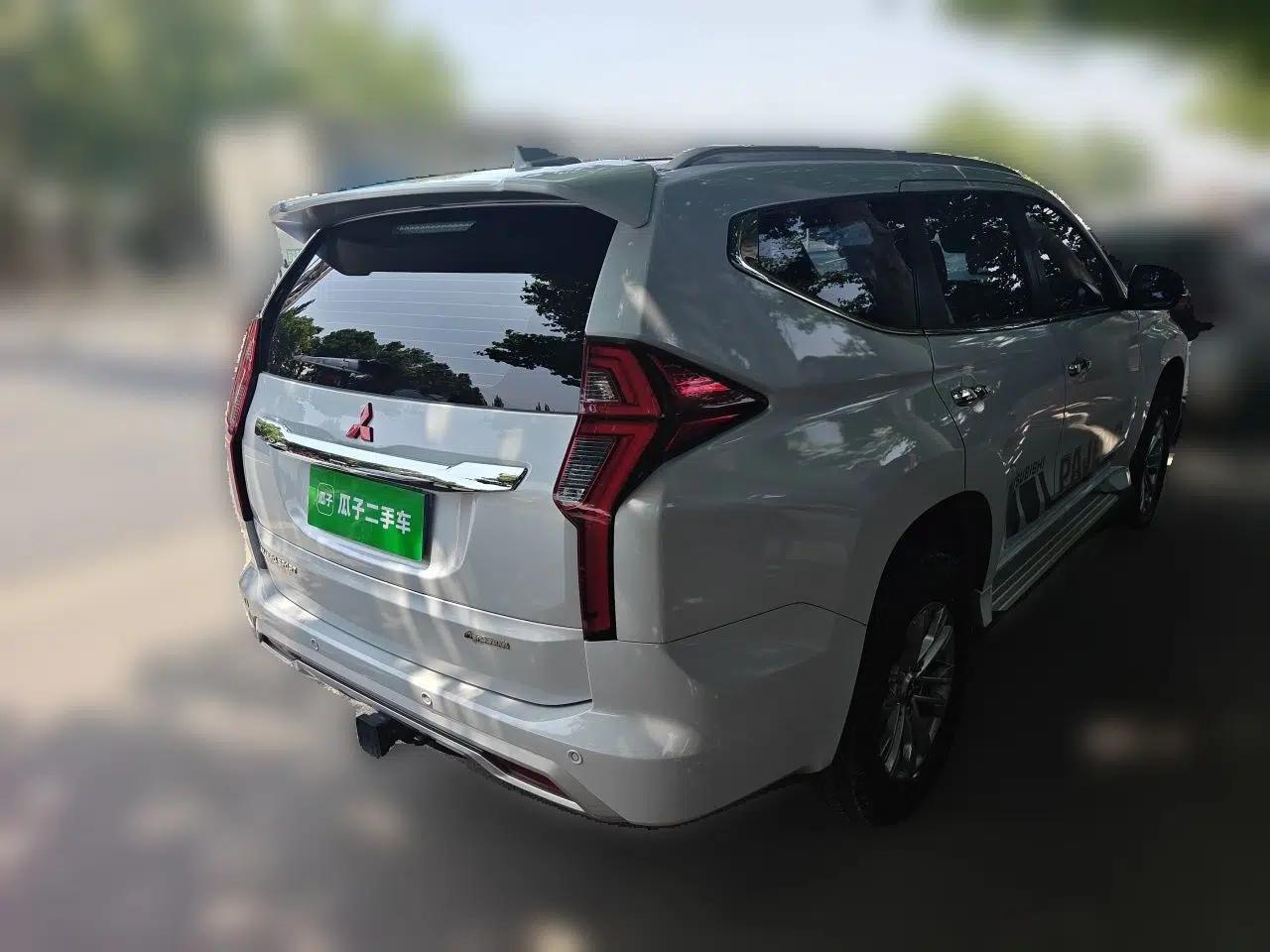 Mitsubishi Pajero Sport Pajero Pinin 3.0 Gasoline Automatic 7-Seater — миниатюра 6