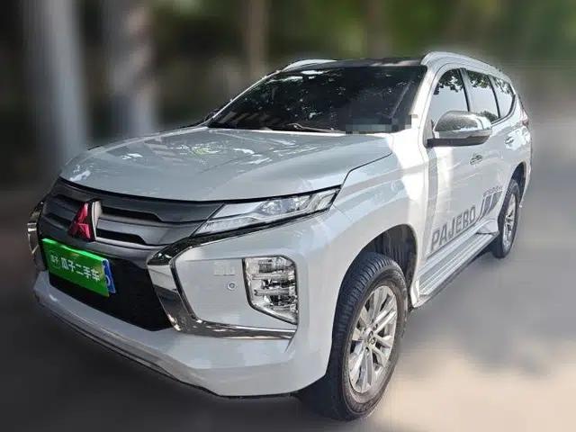 Mitsubishi Pajero Sport Pajero Pinin 3.0 Gasoline Automatic 7-Seater