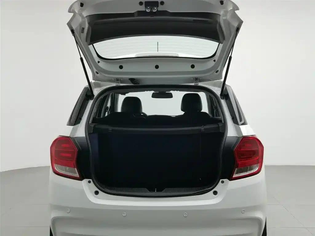 Chevrolet Aveo RV 2016 1.5L Manual Comfort Edition — миниатюра 16