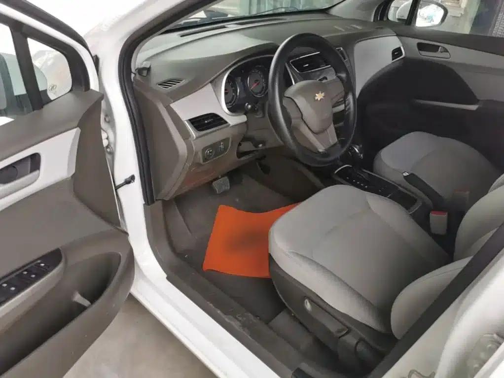 Chevrolet Aveo RV 2016 1.5L Automatic Comfortline Edition — миниатюра 15
