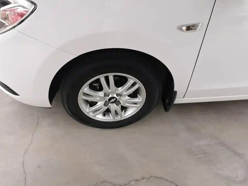 Chevrolet Aveo RV 2016 1.5L Automatic Comfortline Edition — миниатюра 23