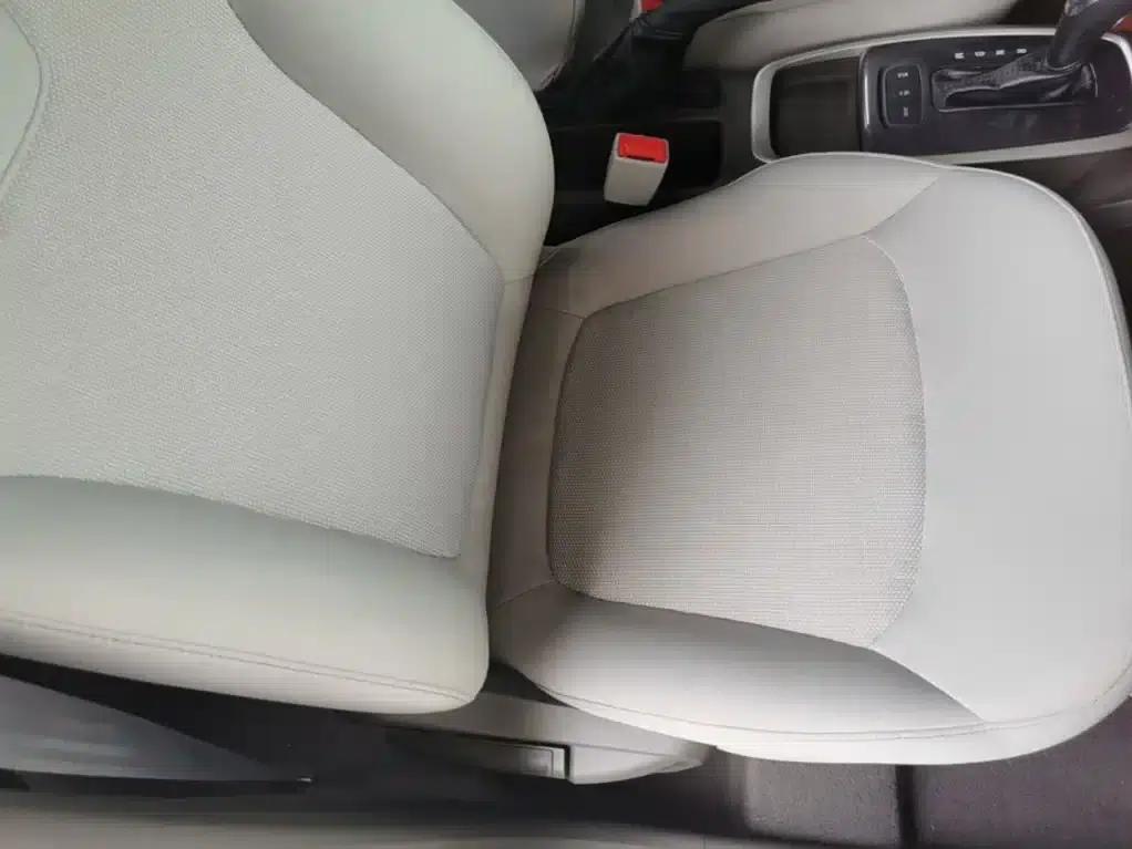 Chevrolet Aveo RV 2016 1.5L Automatic Comfortline Edition — миниатюра 25
